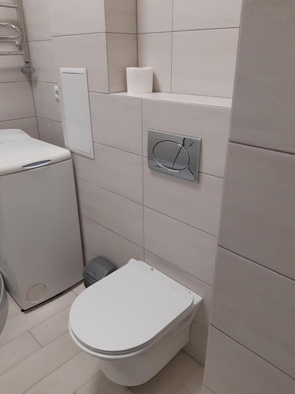 Transfer Apartment リヴィウ エクステリア 写真